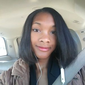 Meet your Posher, Cierra